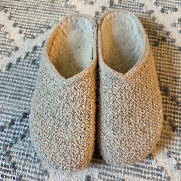 Rothy's The Cozy Clog Size 8 in Honeybun Bouclé - Picture 3 of 3